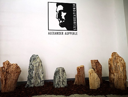 Grabmale, Grabsteine, Urnenplatten aus Naturstein von Alexander Aupperle, altdorf