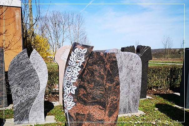 Grabmale und Grabsteine für Gräber in Gärtringen bei Böblingen. Steinmetz und Steinbildhauer Alexander Aupperle